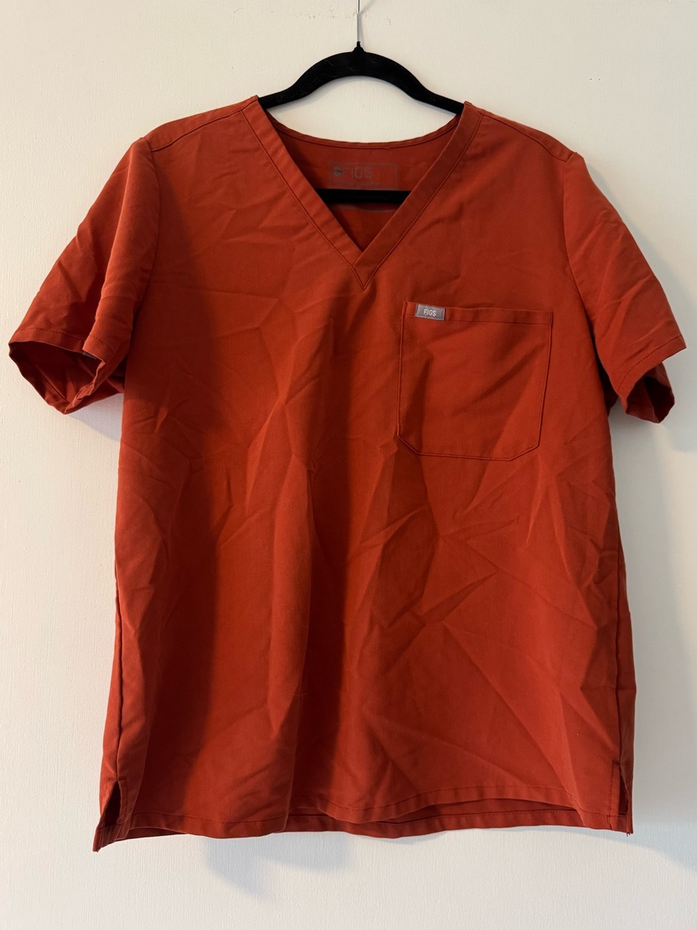 Figs Women’s Burnt Orange Catarina V-Neck Pocket Scrub Top